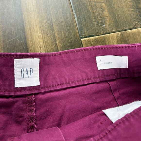 GAP Low Rise Purple Magenta Shorts 3" Inseam size 8 chino Pockets Belt Loops - Picture 2 of 8